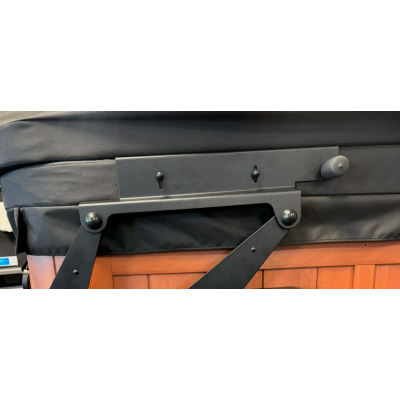 Left Cover Mounting Bracket Vanish XL